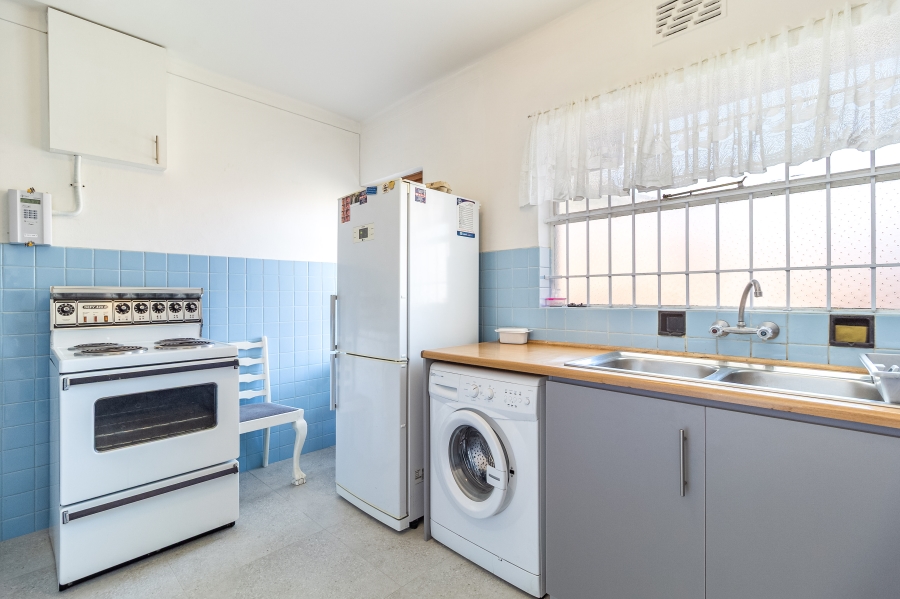 To Let 2 Bedroom Property for Rent in Sea Point Western Cape